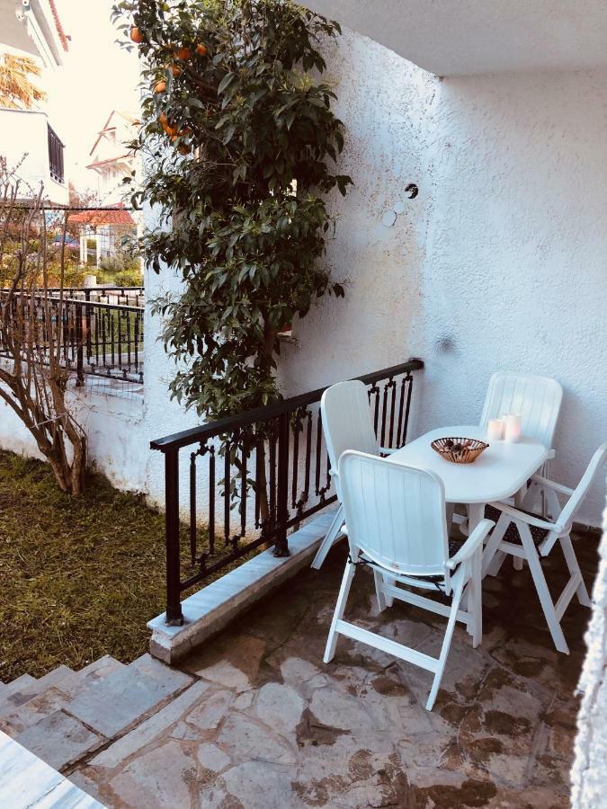 Seafront Maisonette In Fourka Exteriör bild