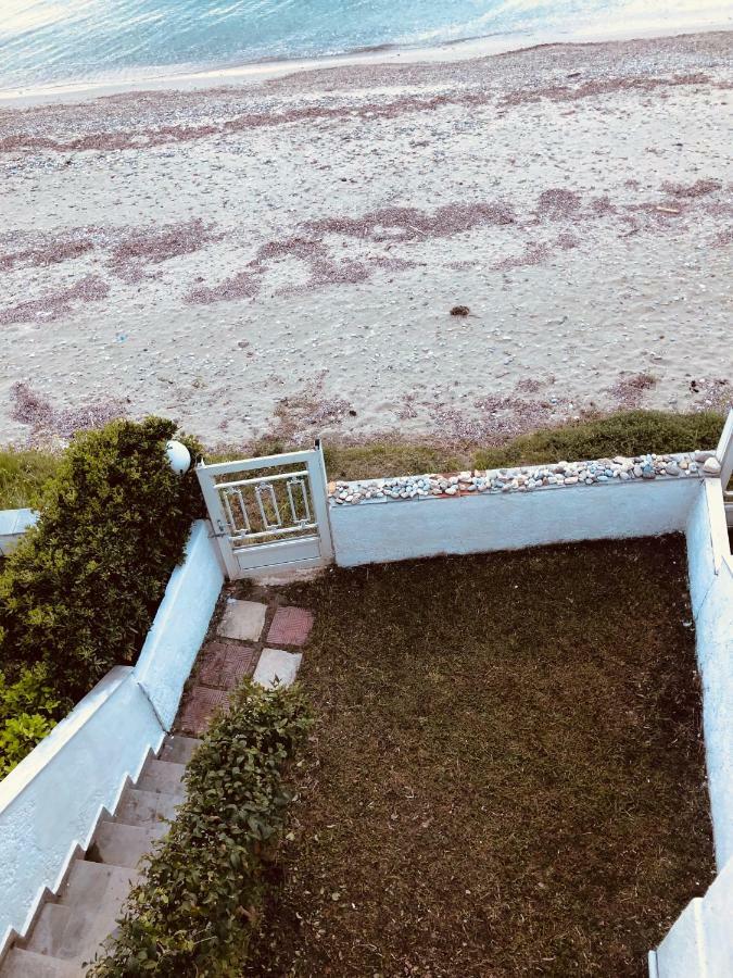 Seafront Maisonette In Fourka Exteriör bild