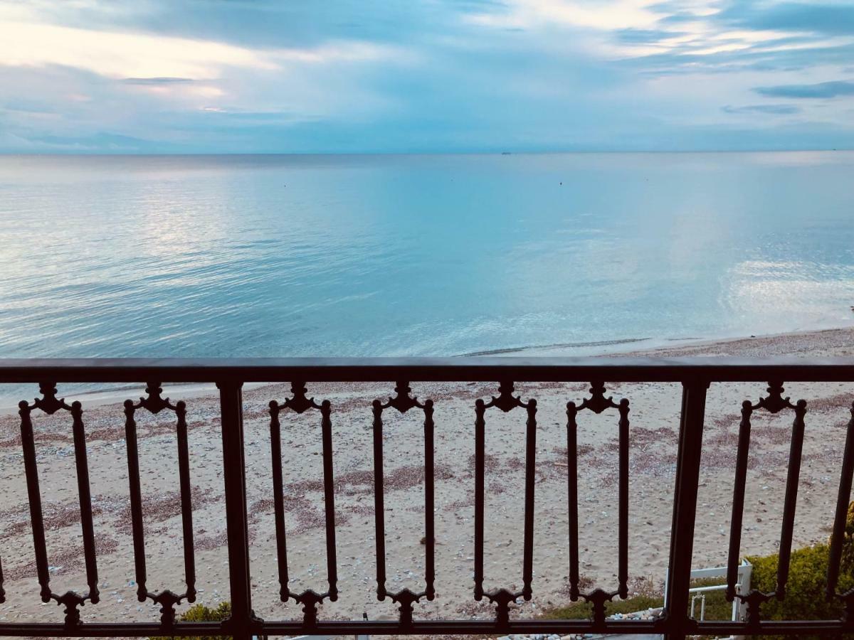 Seafront Maisonette In Fourka Exteriör bild